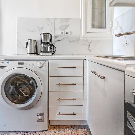 Super Paradise Apartments Атина Екстериор снимка