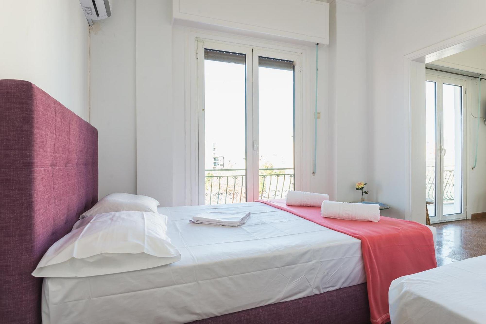 Super Paradise Apartments Атина Екстериор снимка