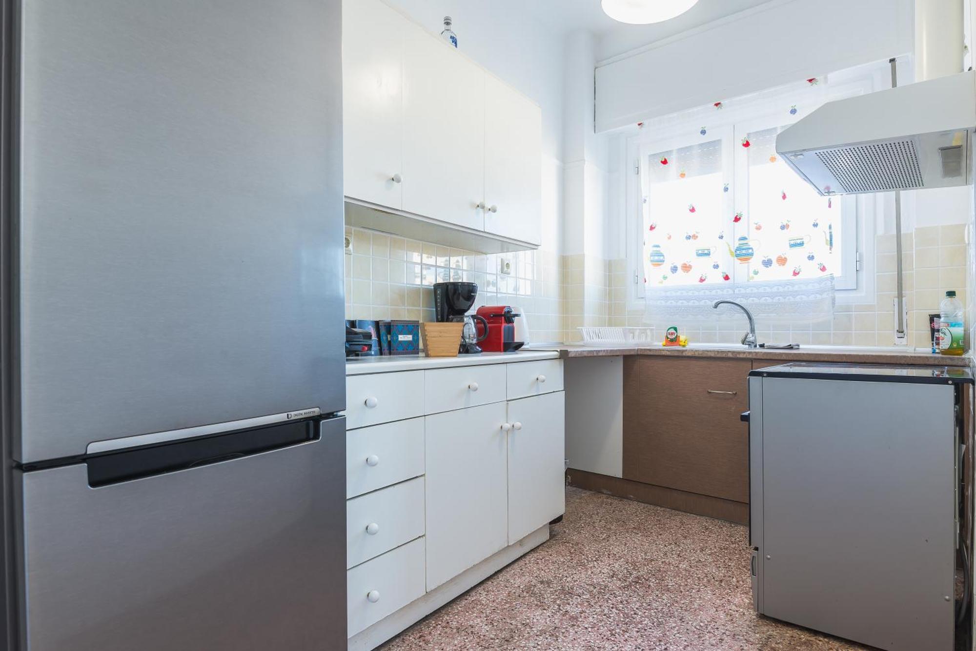 Super Paradise Apartments Атина Екстериор снимка