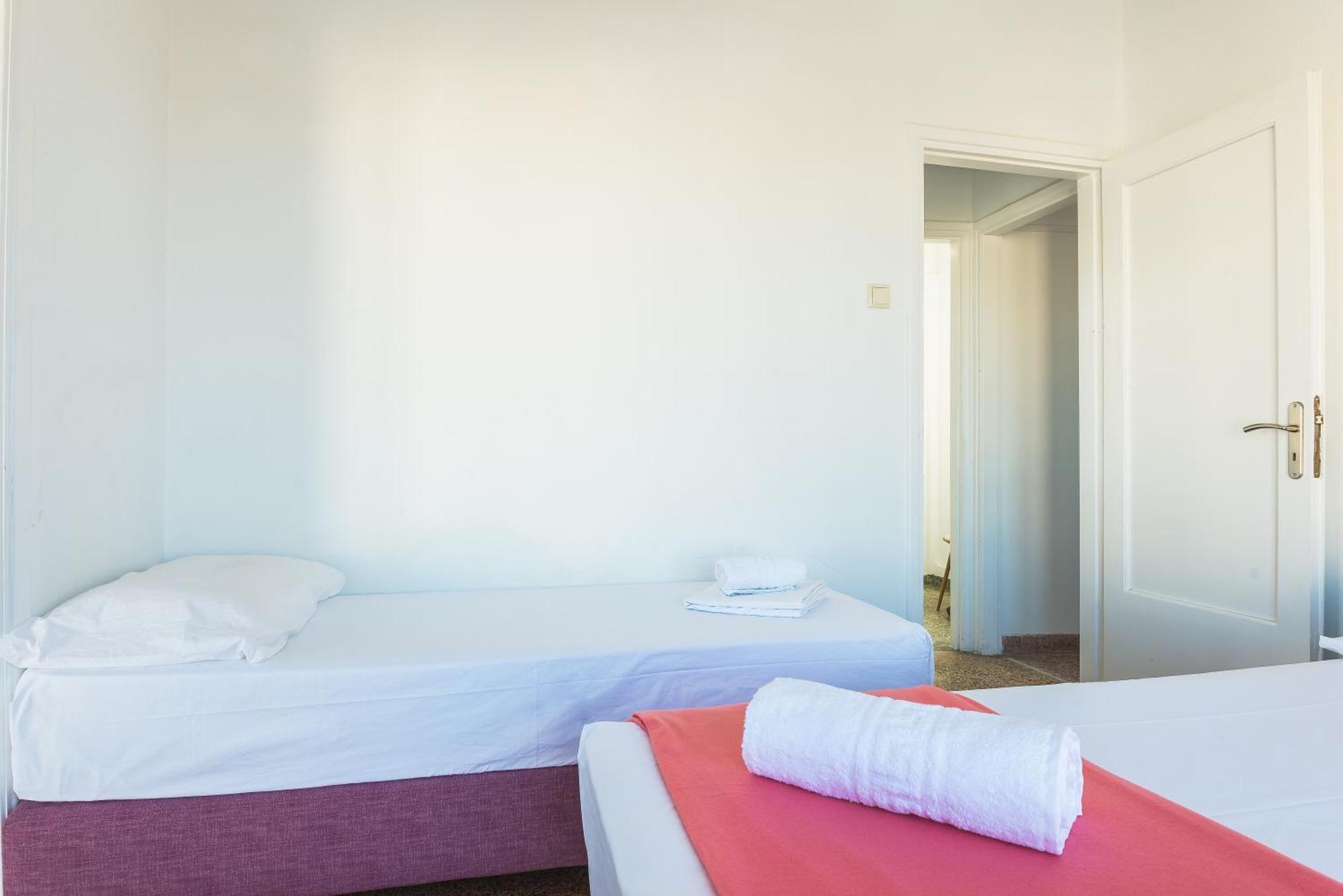 Super Paradise Apartments Атина Екстериор снимка
