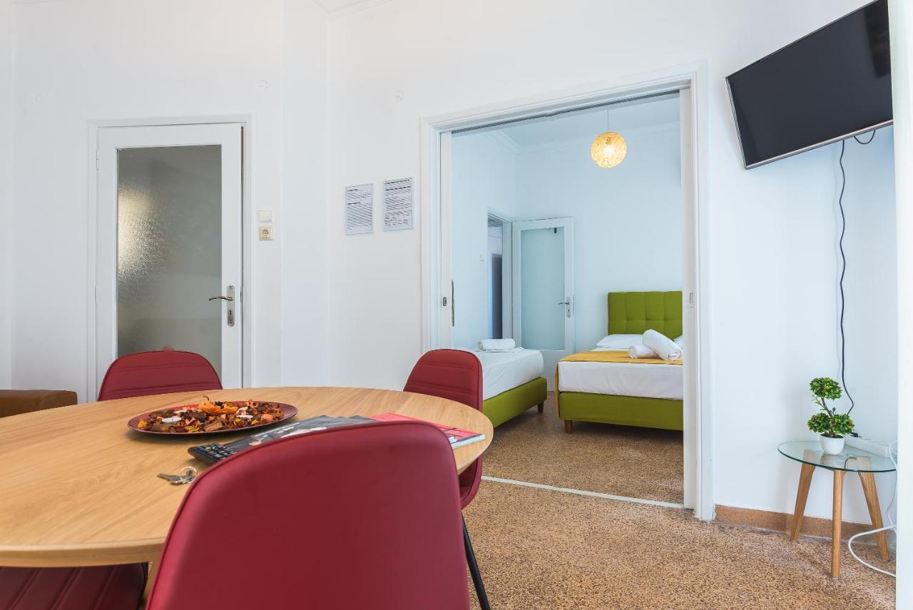Super Paradise Apartments Атина Екстериор снимка