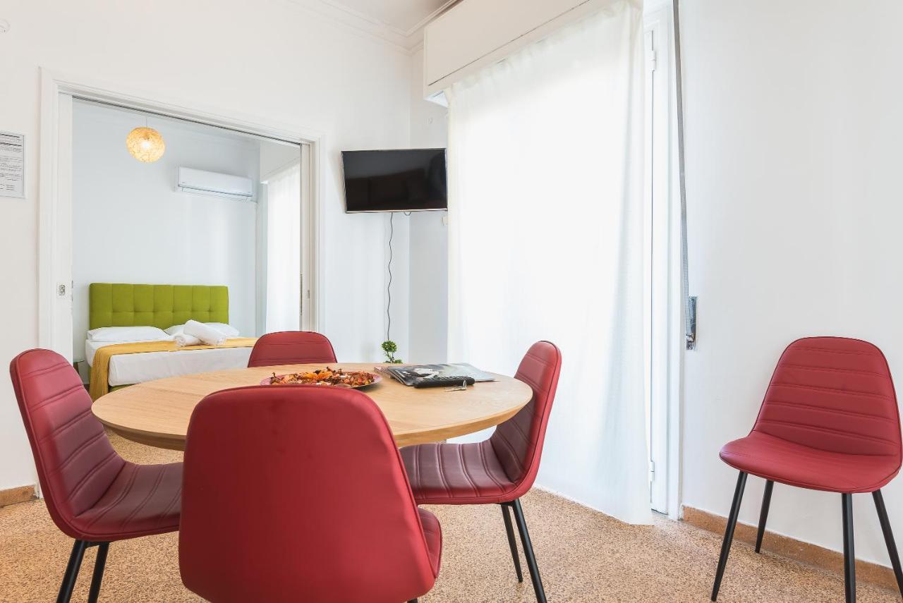 Super Paradise Apartments Атина Екстериор снимка