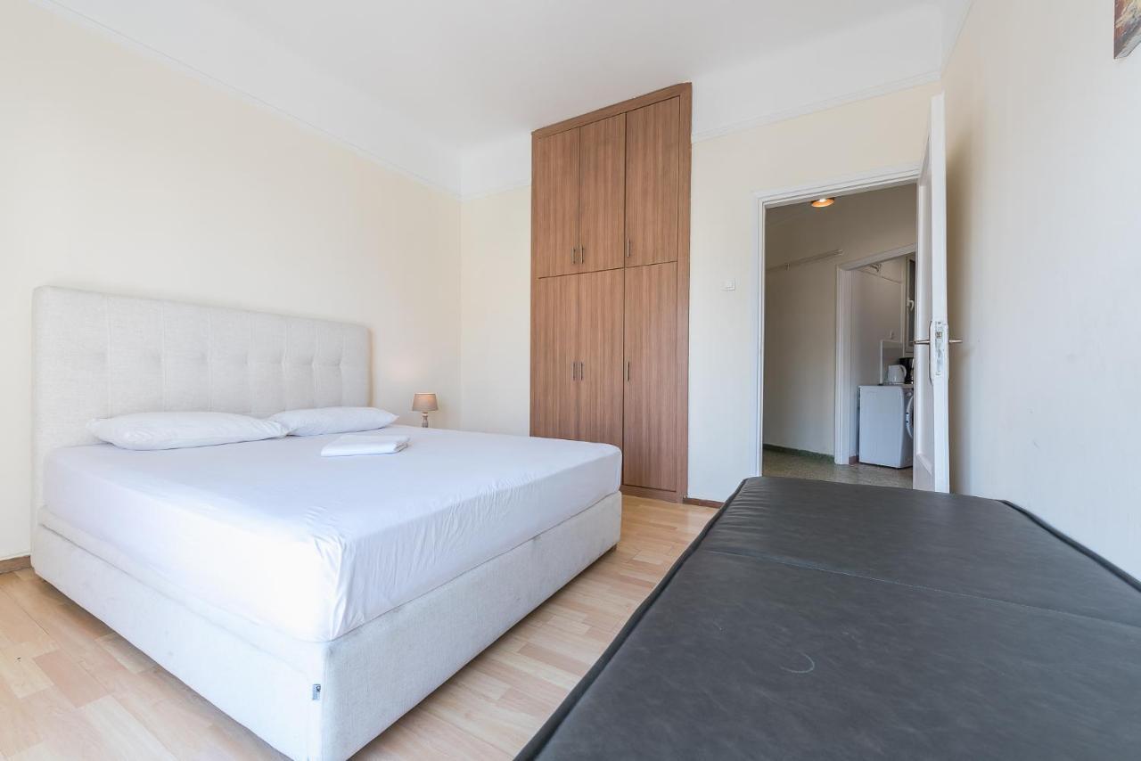 Super Paradise Apartments Атина Екстериор снимка