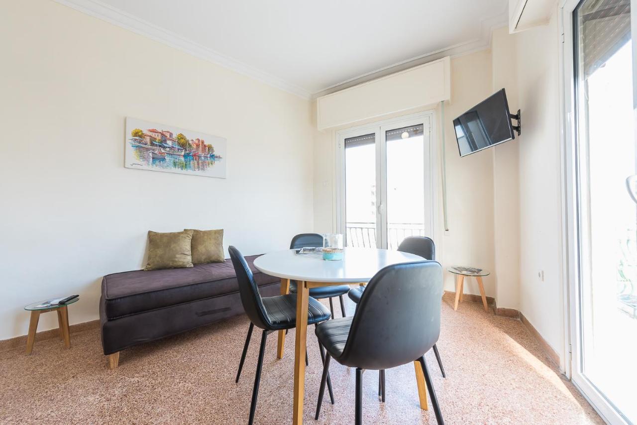 Super Paradise Apartments Атина Екстериор снимка